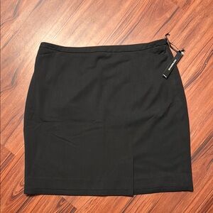 NWT! White House Black Market Classic Black Skirt, size 14